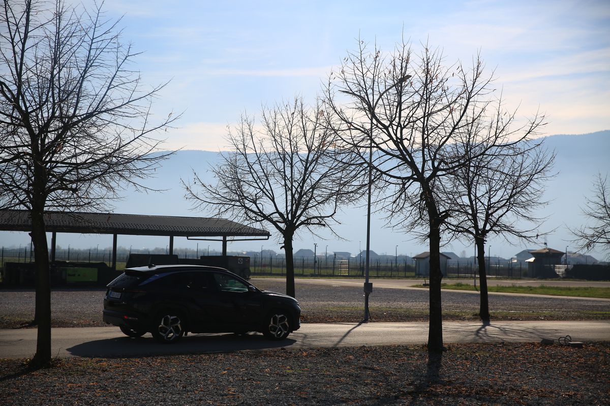 Povești spectaculoase ale militarilor români din Sarajevo: ultrasul din galeria lui U Cluj și verișoara lui Horațiu Moldovan, fotbalistă în Liga 3 » Cum vor trăi meciul Bosnia - România