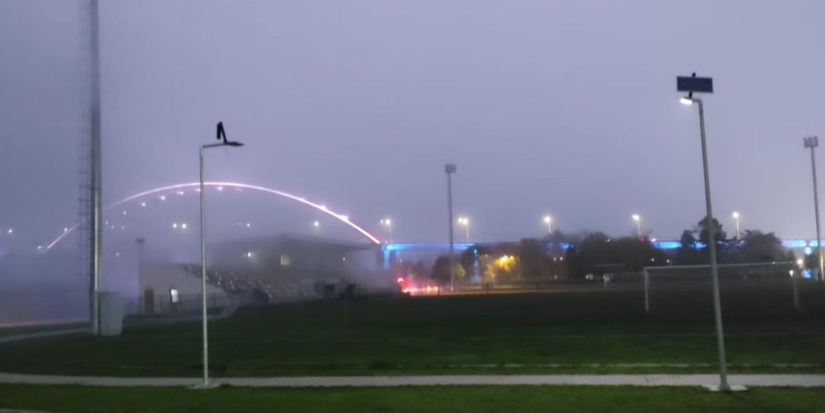 Incendiu la stadionul din România: pompierii au intervenit cu 3 autospeciale