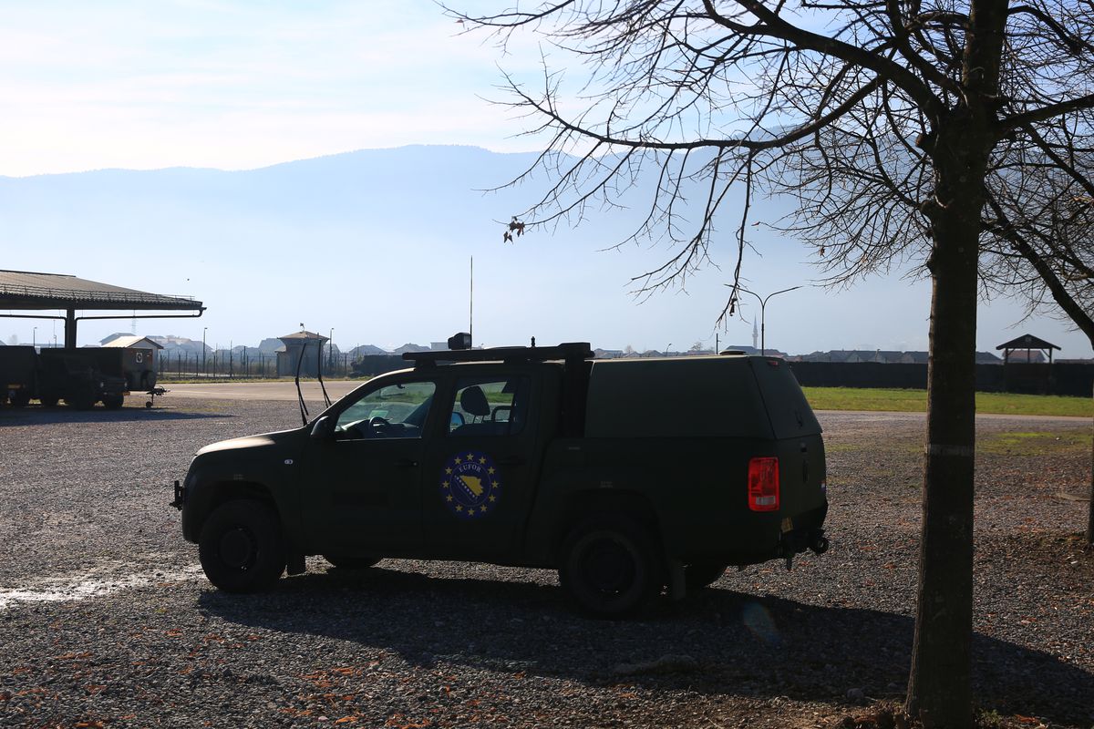 Povești spectaculoase ale militarilor români din Sarajevo: ultrasul din galeria lui U Cluj și verișoara lui Horațiu Moldovan, fotbalistă în Liga 3 » Cum vor trăi meciul Bosnia - România