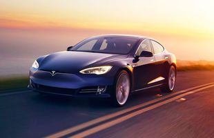 VIDEO Întrecere între Porsche Taycan și Tesla Model S! Aveau 250 km/h pe autostradă