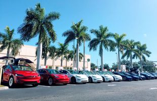 Tesla, 10-year challenge » „În medie, Tesla a vândut mai multe mașini pe zi în 2019 decât în tot anul 2009!” :O