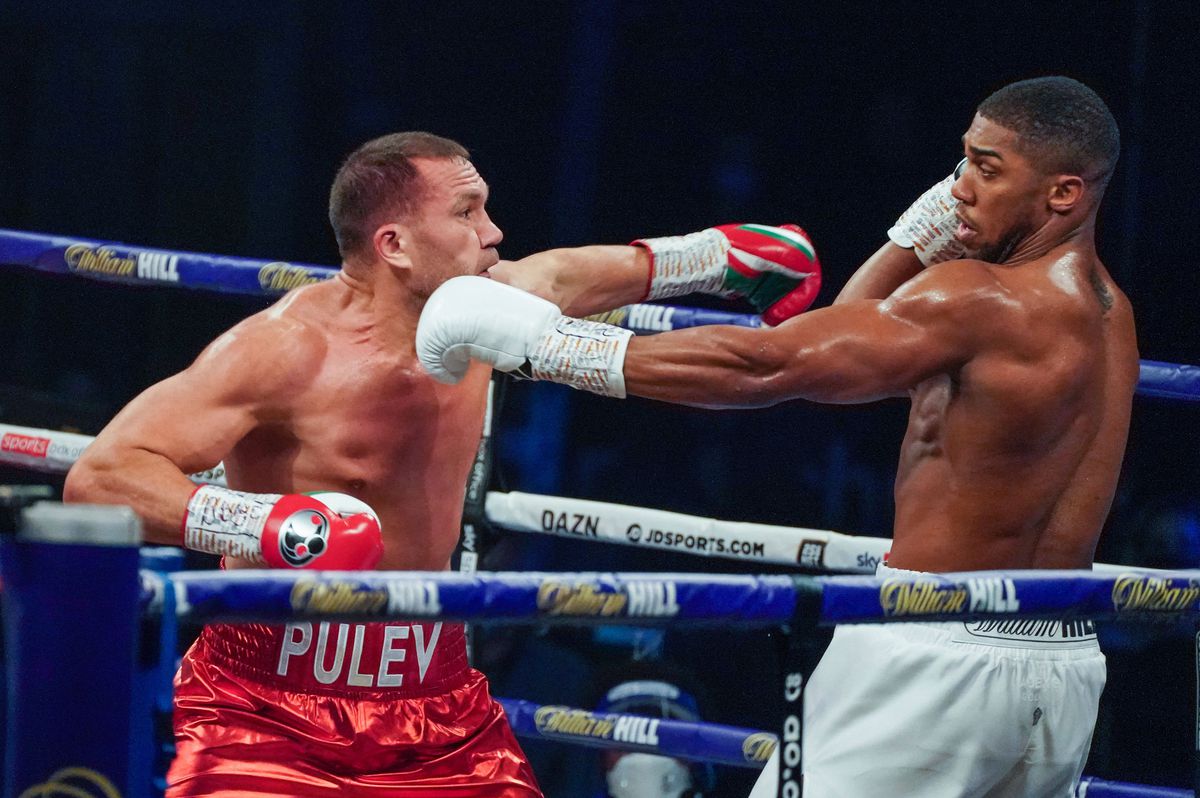 VIDEO + FOTO Anthony Joshua, KO devastator în meciul cu Kubrat Pulev! Cine l-a provocat imediat după: „A făcut pe el în direct la TV”