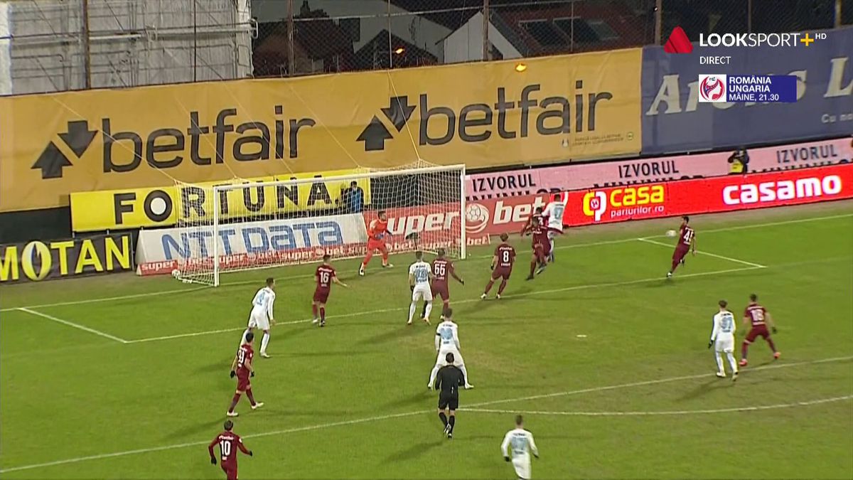 CFR CLUJ - FCSB. Cum a judecat Istvan Kovacs 3 faze cruciale în prima repriză » Două faze clare de penalty + un posibil „roșu”