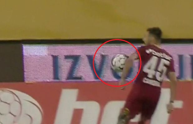 CFR CLUJ - FCSB. Cum a judecat Istvan Kovacs 3 faze cruciale în prima repriză » Două faze clare de penalty + un posibil „roșu”