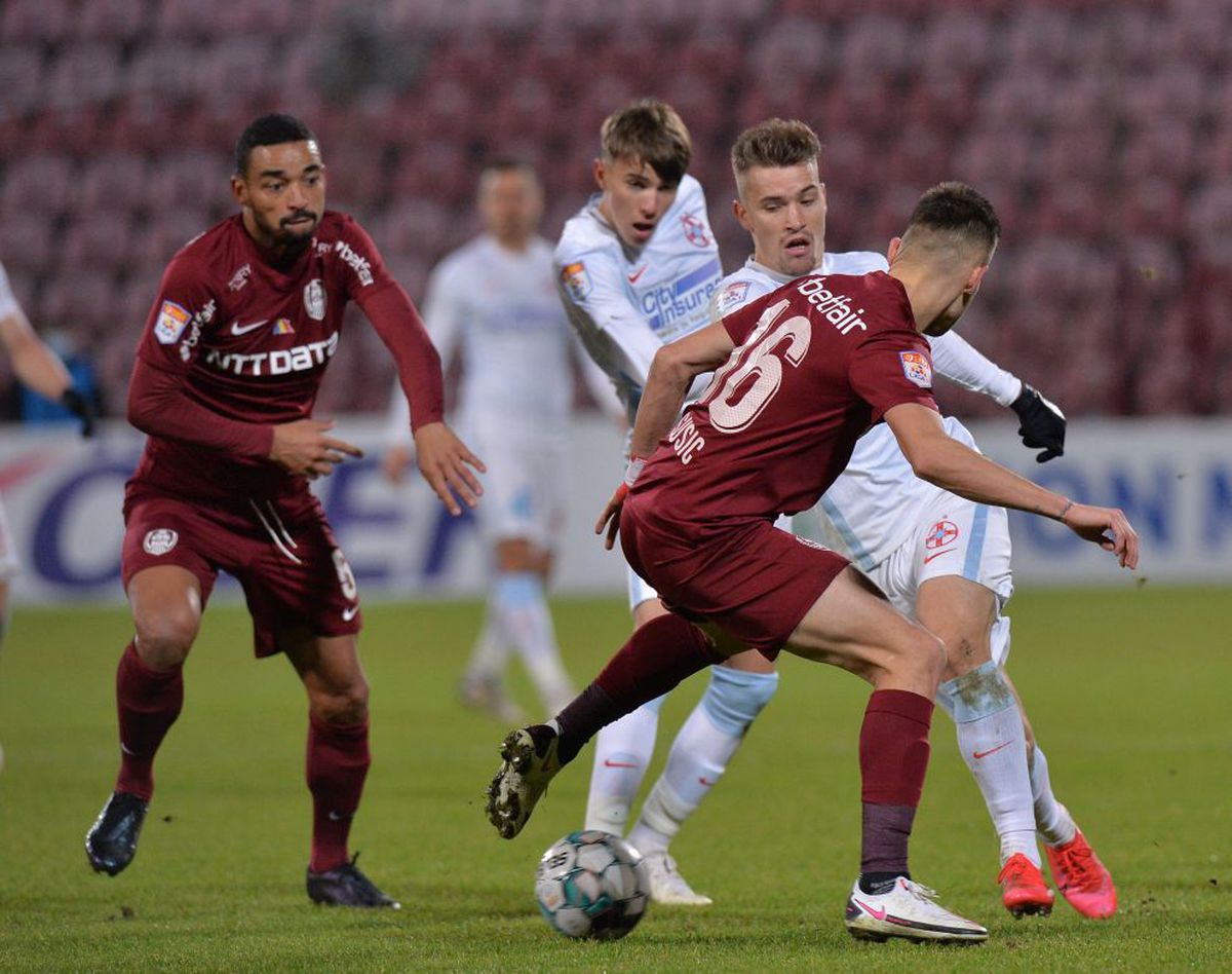 EXCLUSIV Verdictul specialistului după faza care a încins CFR Cluj - FCSB: „Trebuia să dea penalty!”