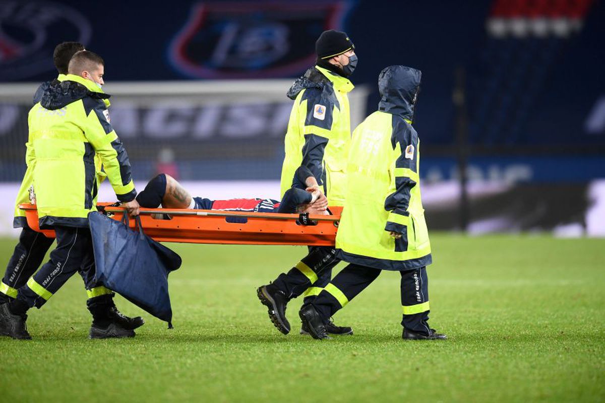 PSG - LYON 0-1. Neymar, accidentat în prelungirile partidei!