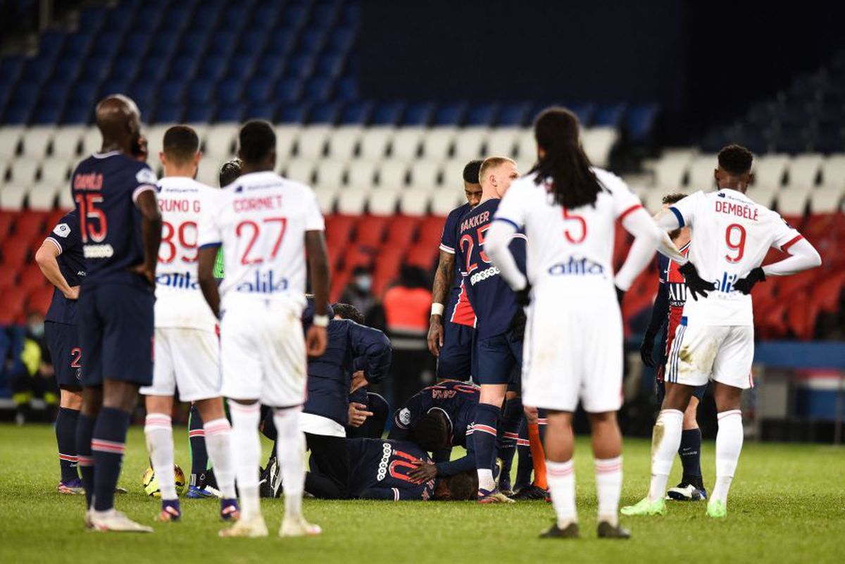 PSG - LYON 0-1. Neymar, accidentat în prelungirile partidei!