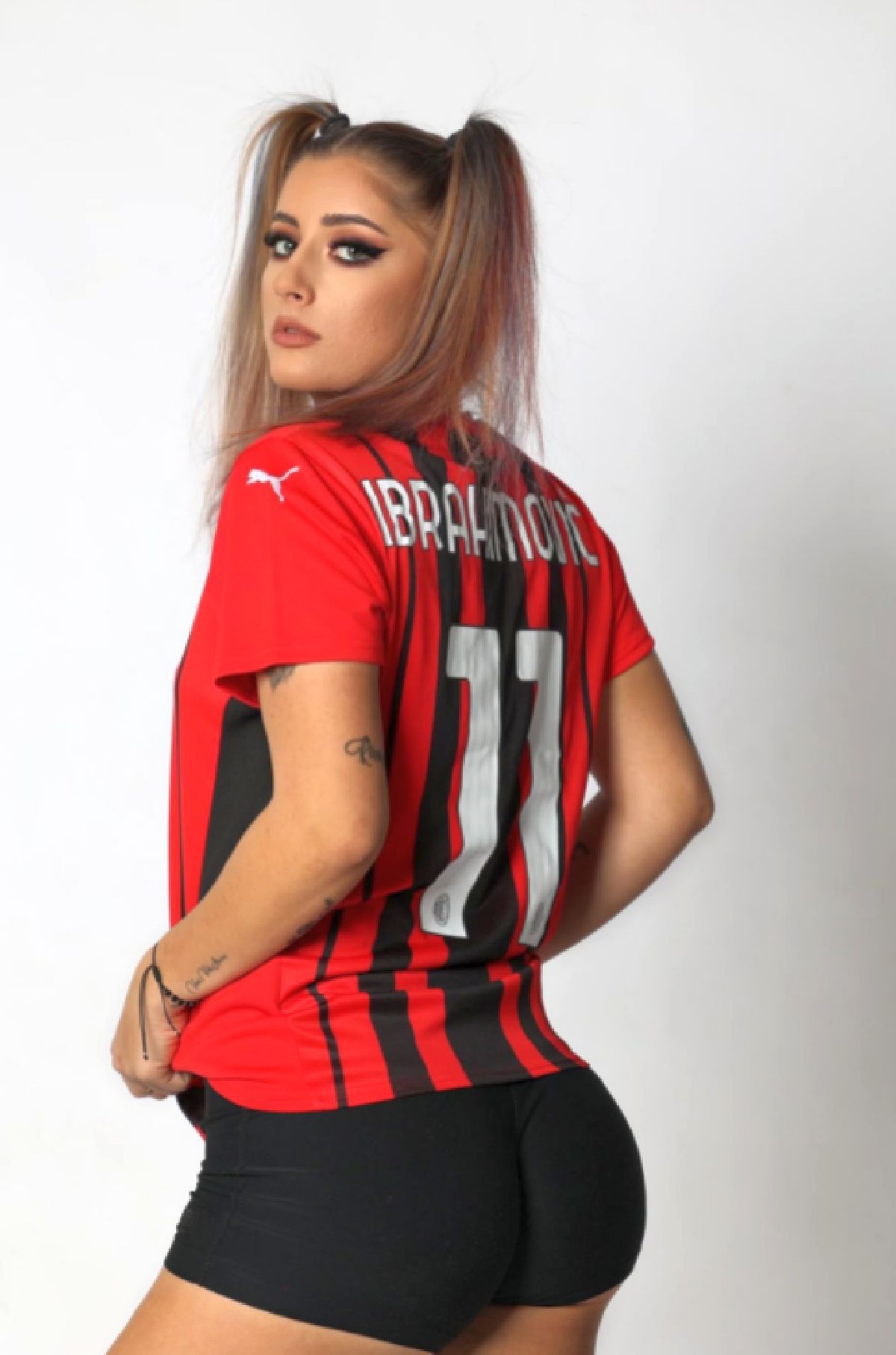 Andreea Prisăcariu a făcut senzație după turneul de la Iași: „Frumusețea este total irelevantă. Important e să șochezi”