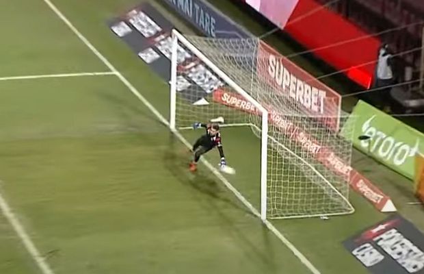 Explicațiile lui Iustin Popescu după golul luat în meciul cu CFR Cluj » Cum se apără portarul Mioveniului: „Asta a fost greșeala mea”