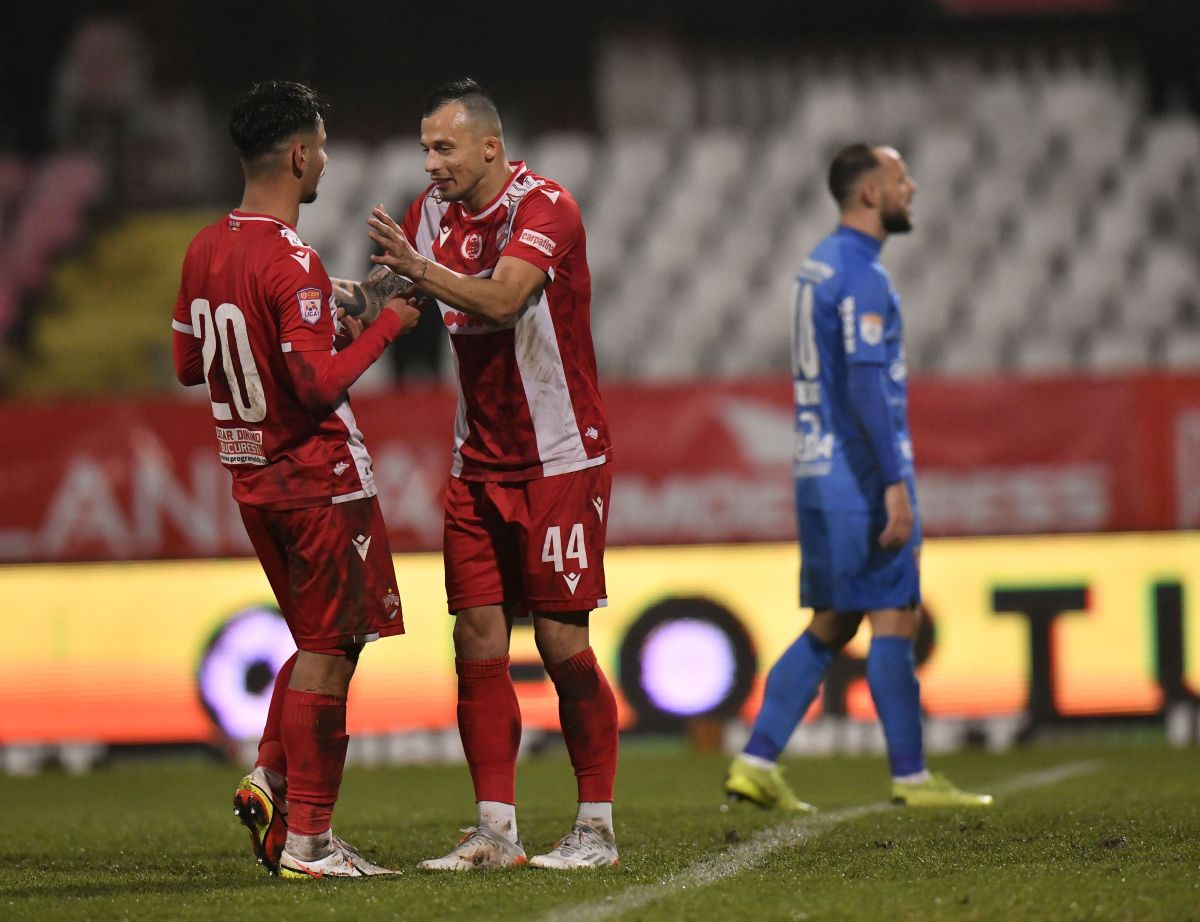 Cornel Dinu l-a „tăvălit” pe Rednic: „Nimic în comun cu Dinamo! Pe vremea mea era terminat”