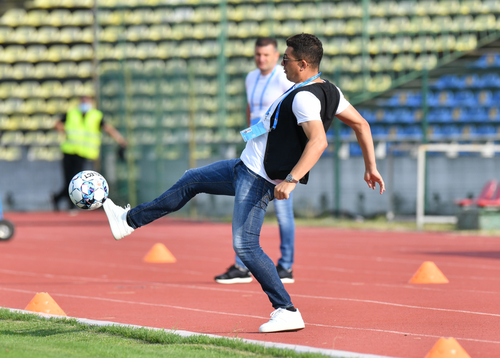 Andrei Prepeliță (36 de ani), antrenorul lunii noiembrie în Ancheta GSP, s-a retras din cariera de jucător pe 4 decembrie anul trecut, iar după doar trei zile a fost numit antrenorul echipei, alături de Mihai Ianovschi.