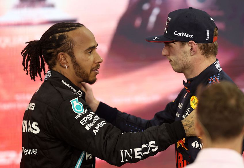 Gary Lineker (61 de ani) crede că Lewis Hamilton (36 de ani) a fost dezavantajat de comisarii Marelui Premiu de la Abu Dhabi, cursă în urma căreia Max Verstappen (24 de ani) a fost încoronat campion mondial.