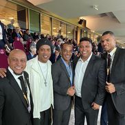 Roberto Carlos, Ronaldinho, Cafú, Ronaldo și Dida