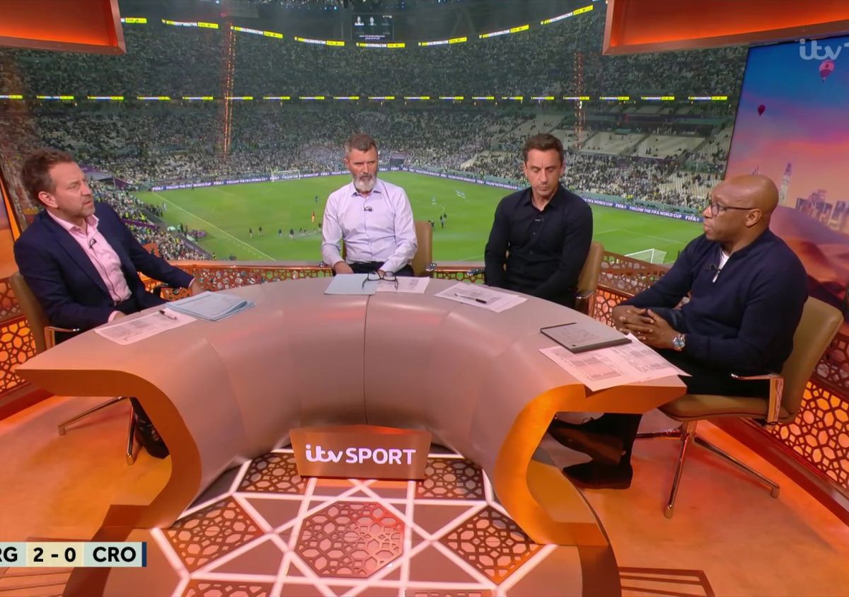 Legendarii Neville, Wright și Keane contestă penalty-ul primit de Argentina în semifinala cu Croația » Schimb tensionat de replici în direct la TV