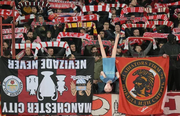 Suporterii lui Manchester City, atacați de ultrașii Stelei Roșii Belgrad » Scene incredibile și în stadion