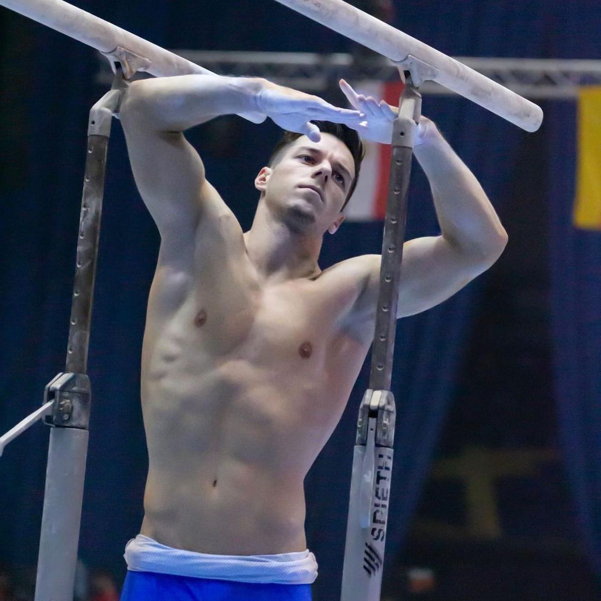 Cum îi ajută pe gimnaști mierea și magneziul » Sibianul calificat la JO explică: „Fetele folosesc doar apă. Sunt curios japonezii ce folosesc”