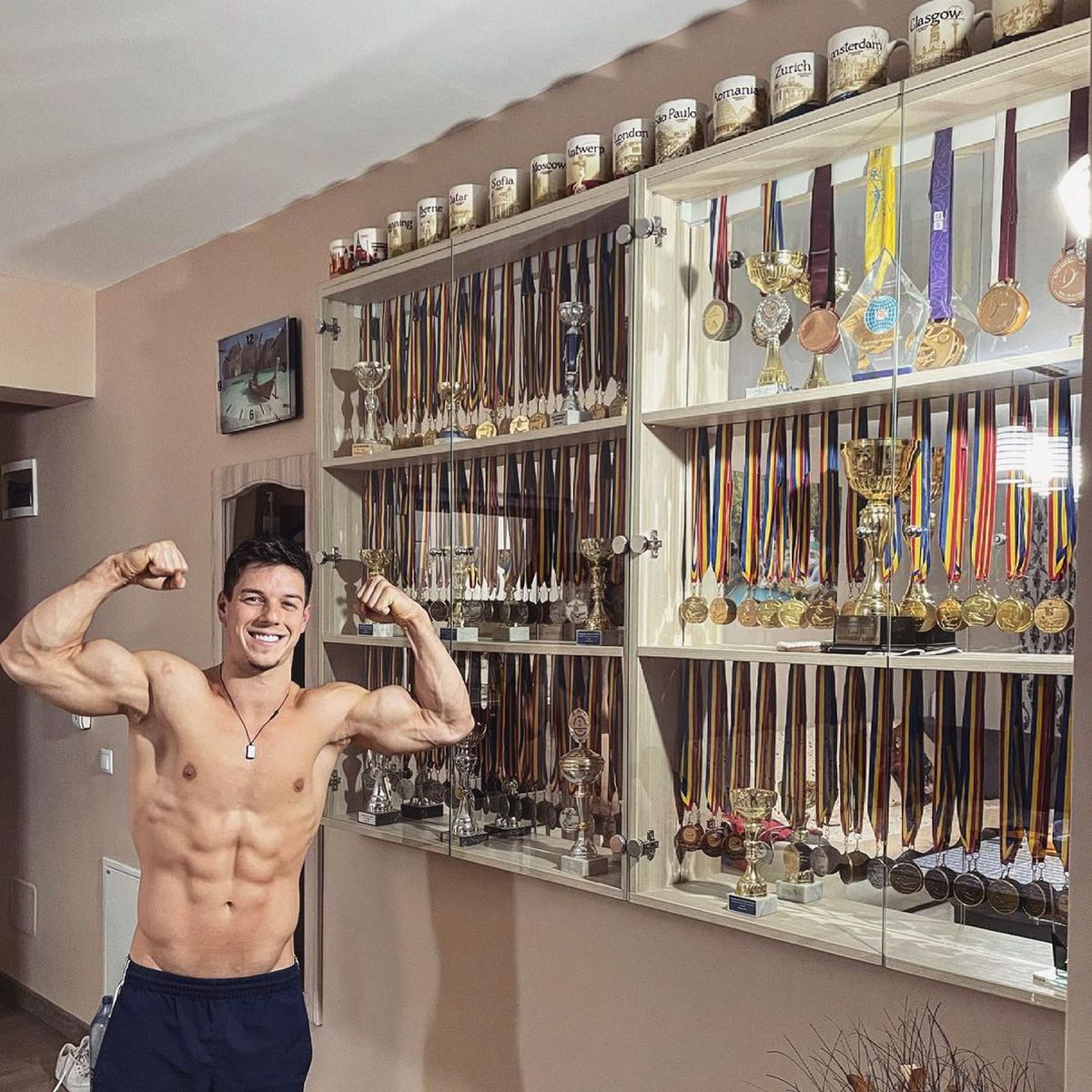 Cum îi ajută pe gimnaști mierea și magneziul » Sibianul calificat la JO explică: „Fetele folosesc doar apă. Sunt curios japonezii ce folosesc”