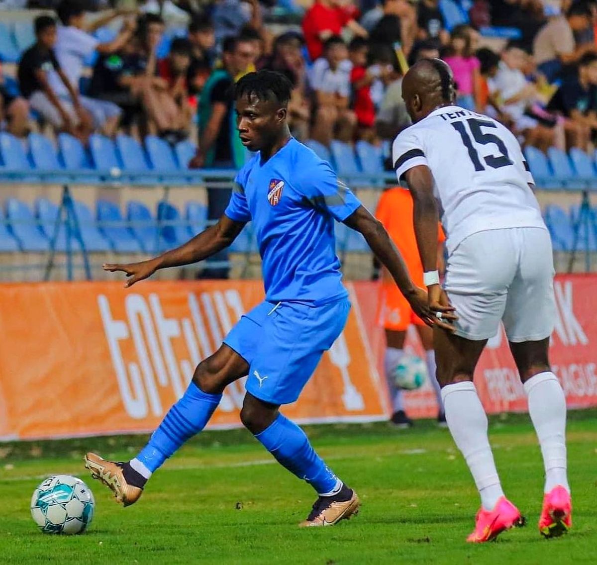 Cine e noul fotbalist de la FCSB » 10 informații despre jucătorul cu care Becali a bătut palma