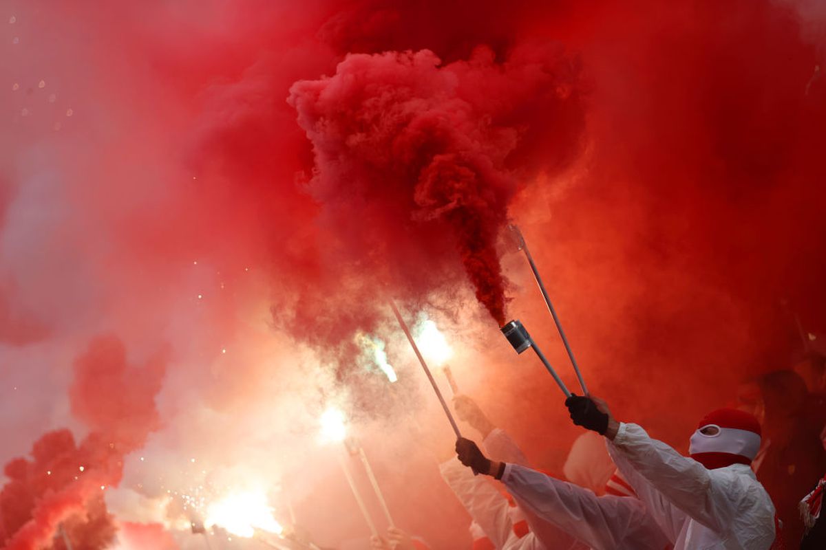 Veste devastatoare » Amendă de 595.000 de euro dictată pentru show-ul pirotehnic din derby