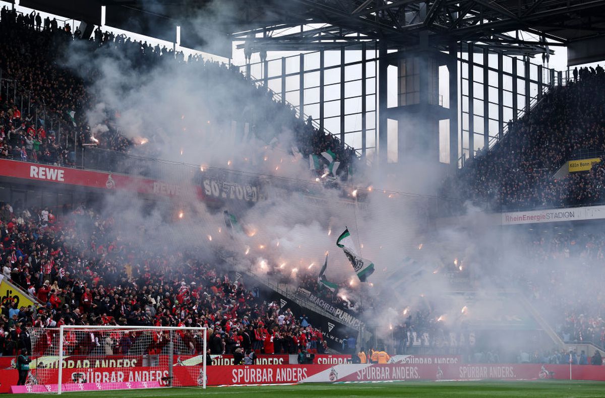 Amendă-record pentru spectacolul pirotehnic de la Koln - Monchengladbach