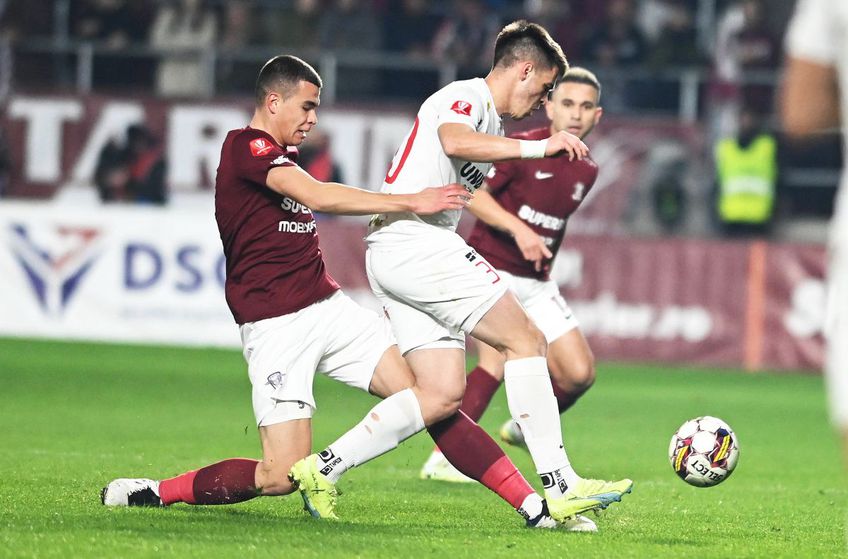 Daniel Paraschiv during Romania Superliga: A.F.C. HERMANNSTADT VS News  Photo - Getty Images