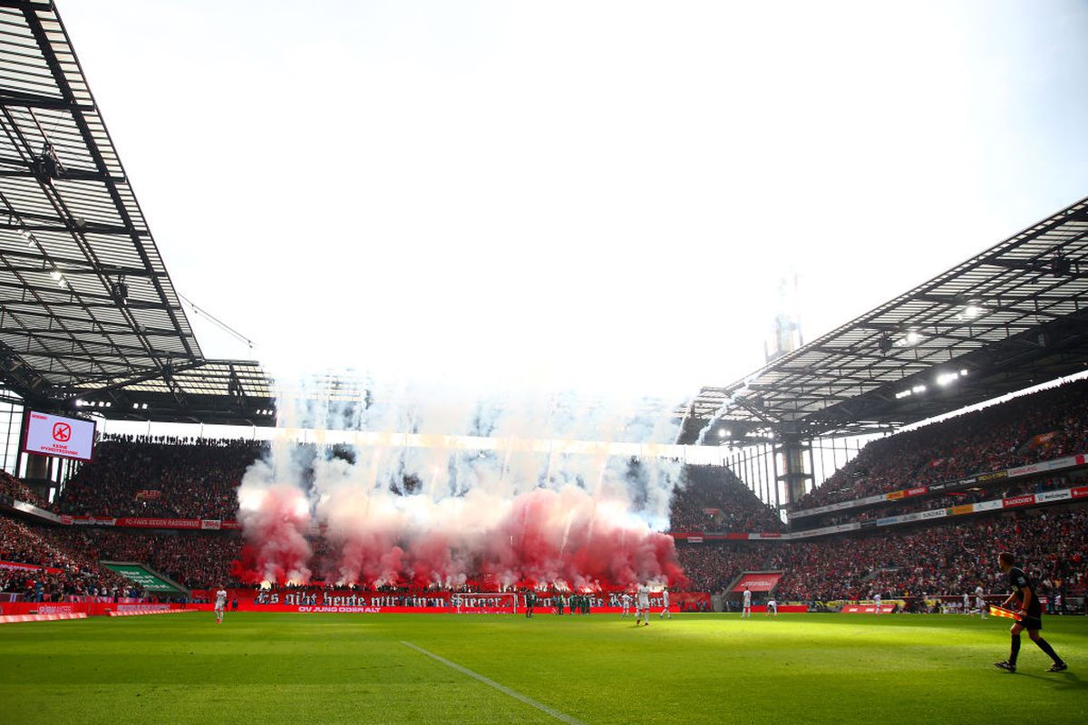 Veste devastatoare » Amendă de 595.000 de euro dictată pentru show-ul pirotehnic din derby