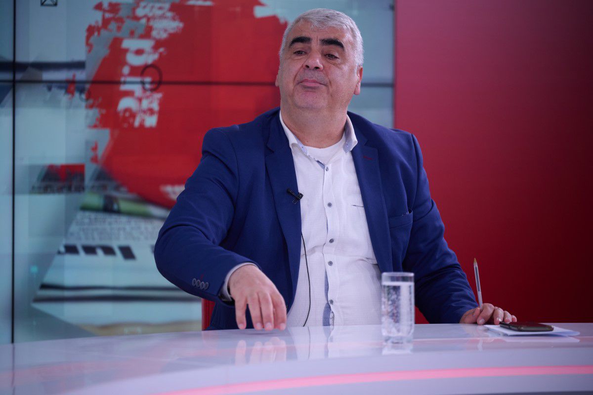 Detalii din interiorul vestiarului de la FCSB: „Șapte jucători își au locul stabilit!” + „Charalambous a venit să-și facă publicitate”