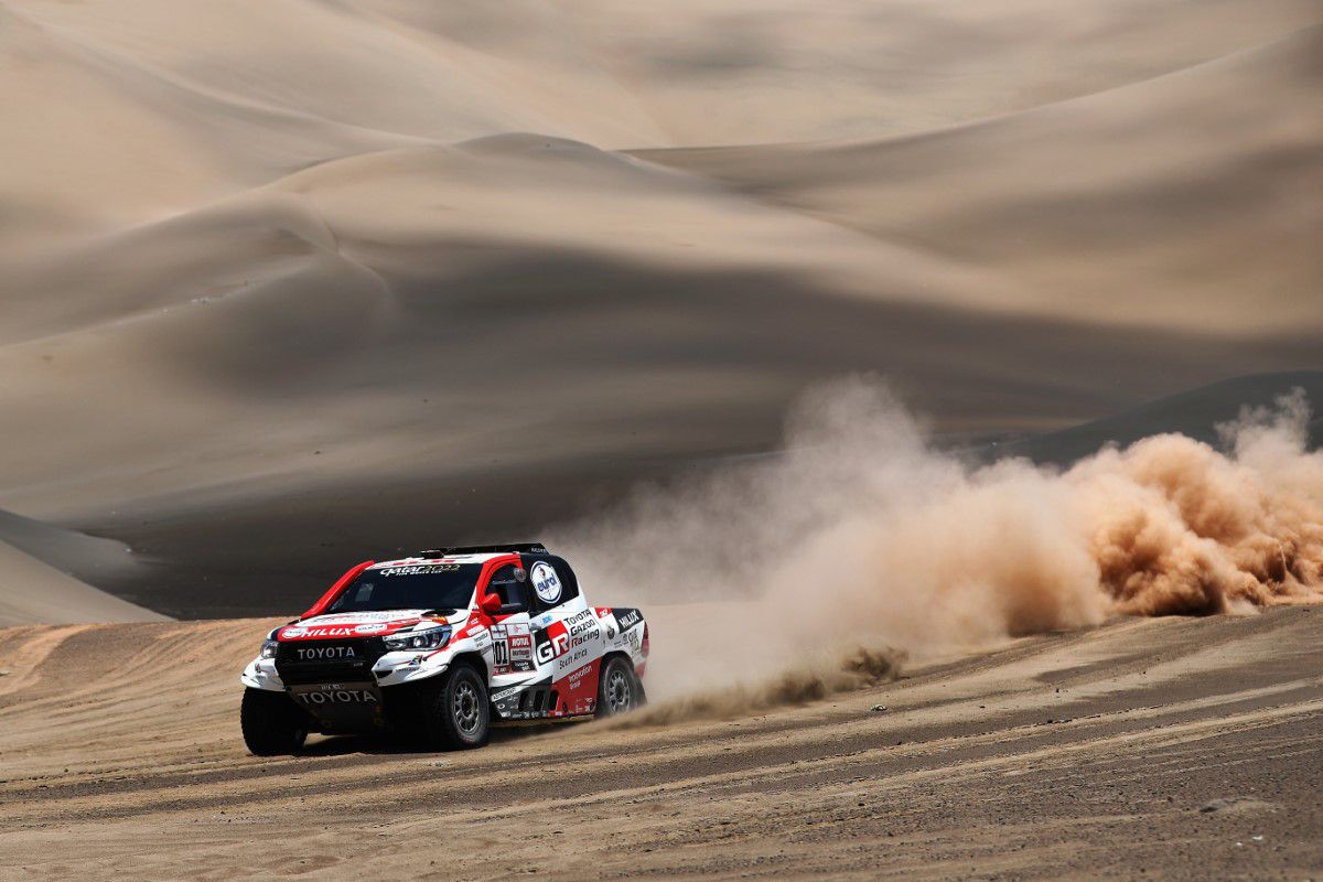 Nasser Al-Attiyah, noul pilot Dacia