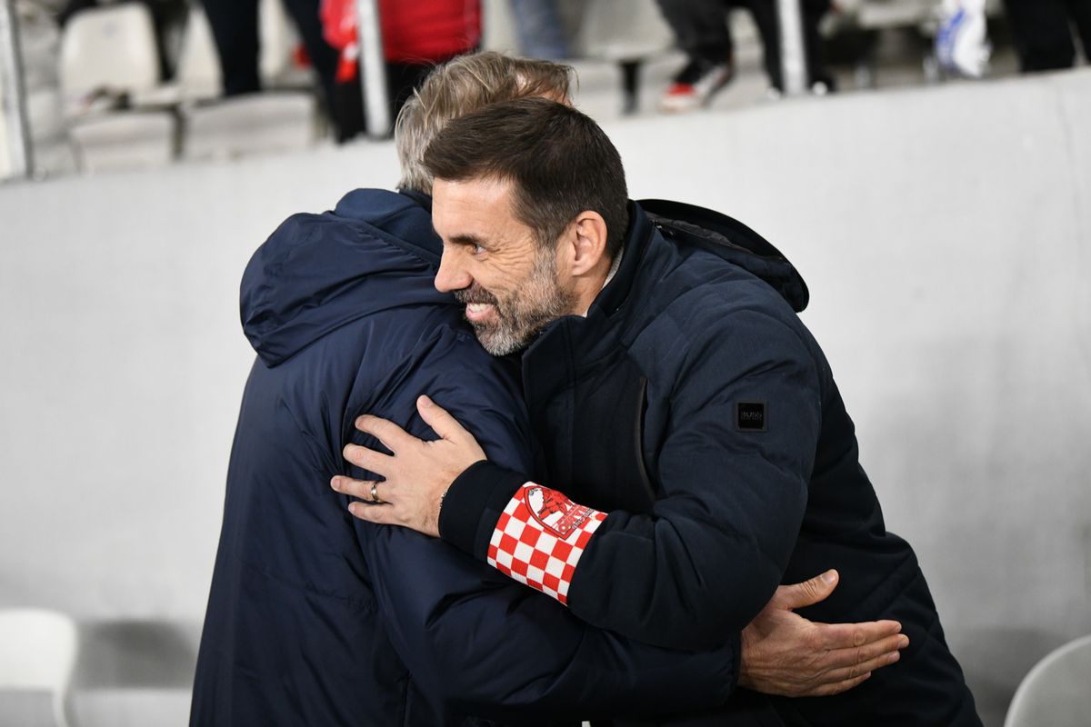 Suporterii lui Dinamo au o nouă scandare favorită! Imaginile geniale surprinse de GSP, imediat după victoria cu Poli Iași