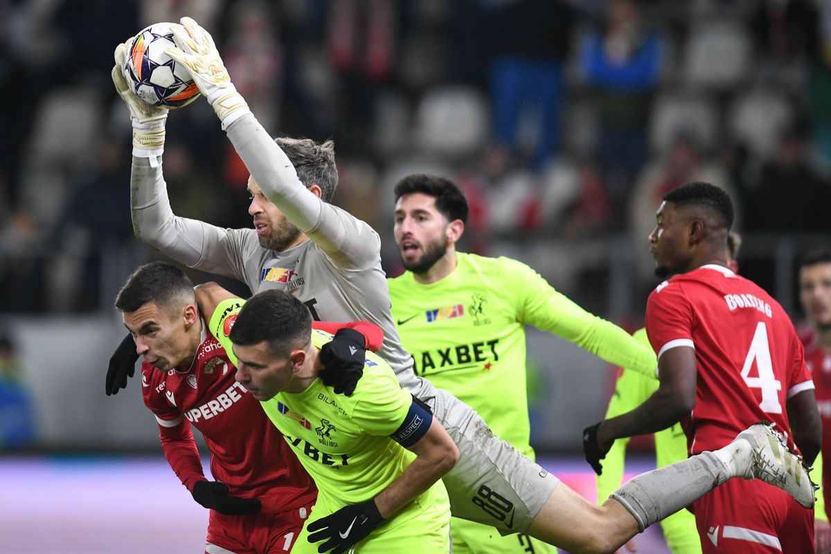 Dinamo o bate pe Poli Iași și revine în fruntea Superligii! Meci „nebun”, cu 3 goluri anulate pentru ofsaid » Clasamentul