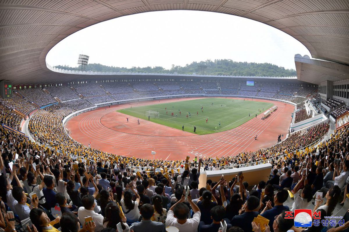 Imagini de la meciul aniversar de fotbal din Coreea de Nord / FOTO: www.kcna.kp