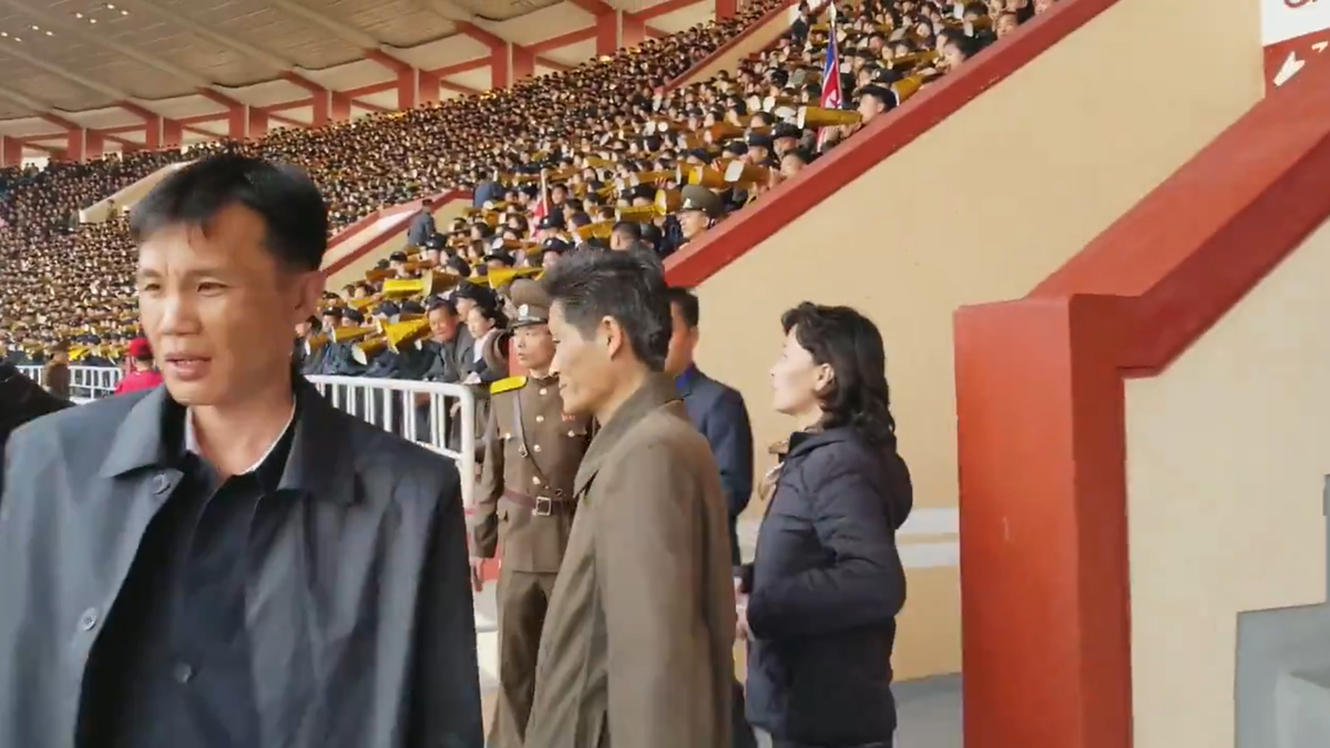 Imagini rare au fost „scăpate” pe internet » Cum arată un meci aniversar de fotbal în Coreea de Nord: a marcat 76 de ani de la declararea independenței