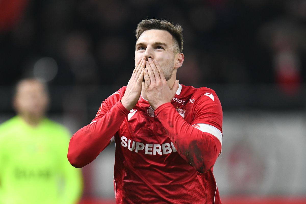 Dinamo o bate pe Poli Iași și revine în fruntea Superligii! Meci „nebun”, cu 3 goluri anulate pentru ofsaid » Clasamentul