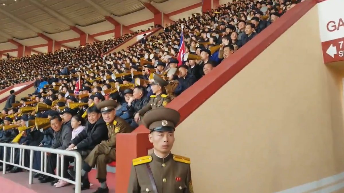 Imagini rare au fost „scăpate” pe internet » Cum arată un meci aniversar de fotbal în Coreea de Nord: a marcat 76 de ani de la declararea independenței