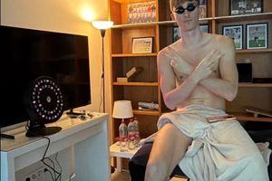 Dean Huijsen și lampa magică » Costă 999 de euro și îl ajută la refacerea minții și a corpului