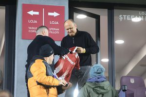 Spectatori de gală la ultimul meci din Giulești în 2025 » Dan Șucu, prezent alături de familie