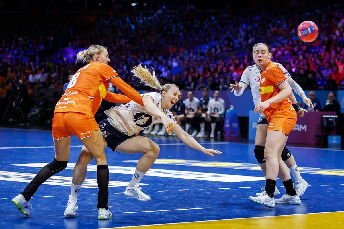 „Tactici murdare” pentru a opri cea mai bună handbalistă de la Campionatul Mondial: „Nu e în interesul lor să mă provoace”