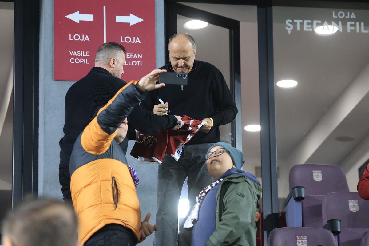 Moș Crăciun și Dan Șucu, eclipsați în Giulești! Cine a atras toate privirile la Rapid - Oțelul