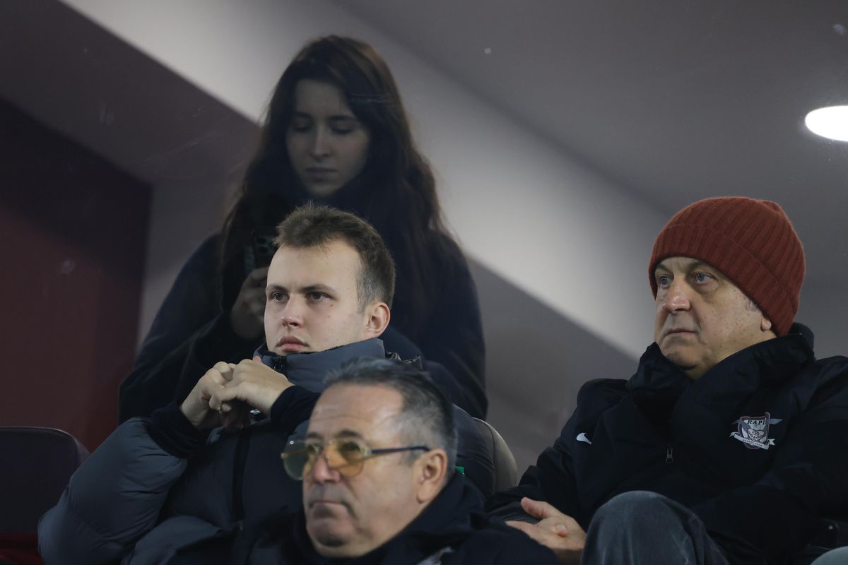 Nu s-a văzut la TV! Singura persoană huiduită în Giulești » Mesaj categoric din peluză, după Rapid - Oțelul