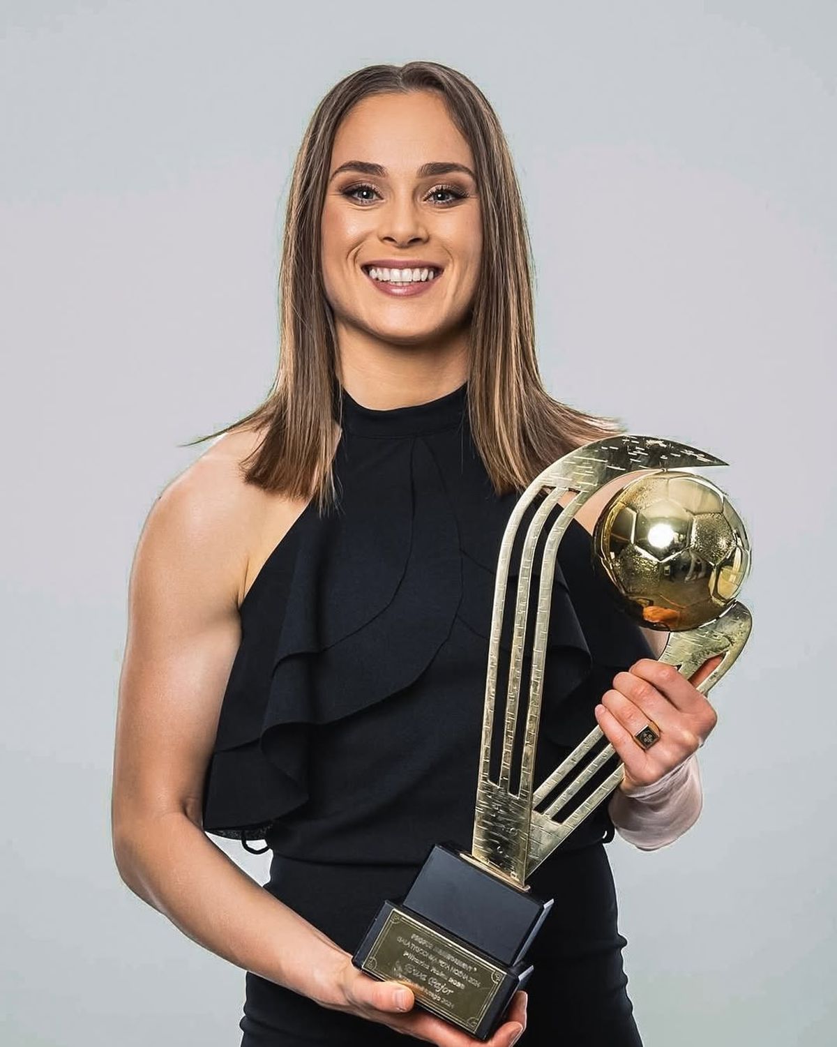 De la munca la fermă, la star mondial » Cel mai bun atacant din lume și golgeterul Barcelonei!