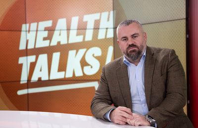 De ce apar durerile de genunchi și cum pot fi prevenite. Un medic ortoped explică ce greșeli facem și cum ne protejăm articulațiile