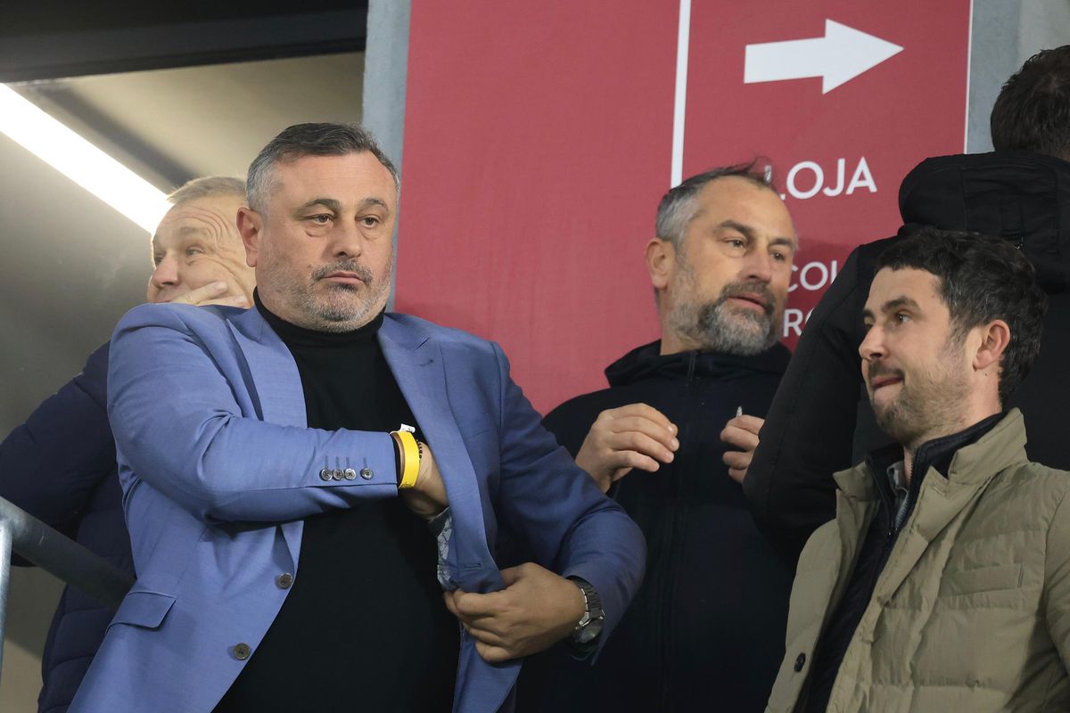 Moș Crăciun și Dan Șucu, eclipsați în Giulești! Cine a atras toate privirile la Rapid - Oțelul