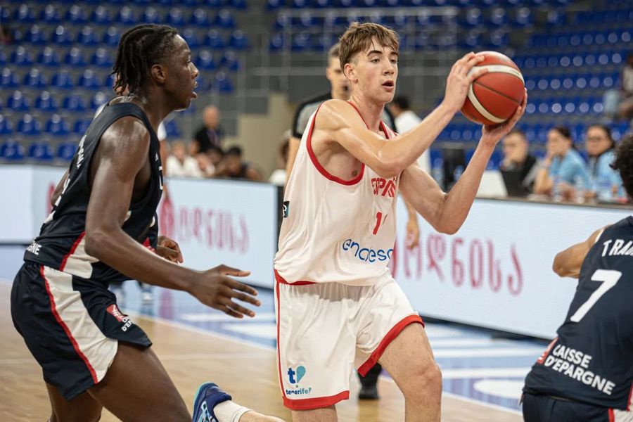 Pe urmele legendarului Pau Gasol! Măsoară 2,05 metri înălțime la 15 ani și i-a impresionat pe americani: „Are un potențial enorm”