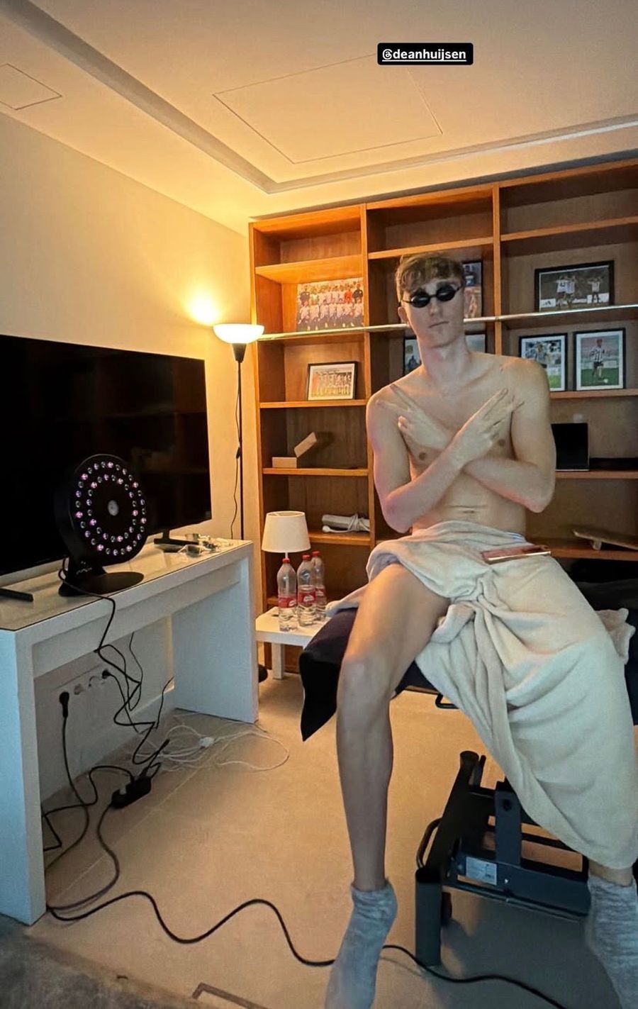 Lampa „magică” » Costă 999 € și-l ajută pe fotbalistul lui Real Madrid la refacerea minții și a corpului