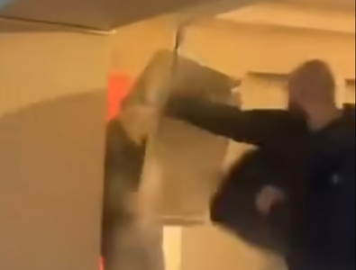 Scene șocante: momentul în care huliganii lui Feyenoord distrug complet un ...