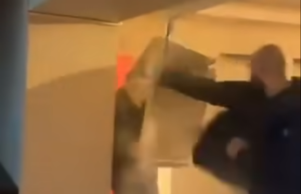 Scene șocante: momentul în care huliganii lui Feyenoord distrug complet un apartament din București