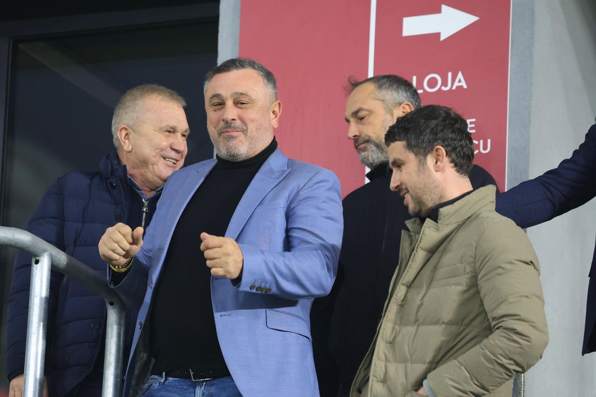 Moș Crăciun și Dan Șucu, eclipsați în Giulești! Cine a atras toate privirile la Rapid - Oțelul