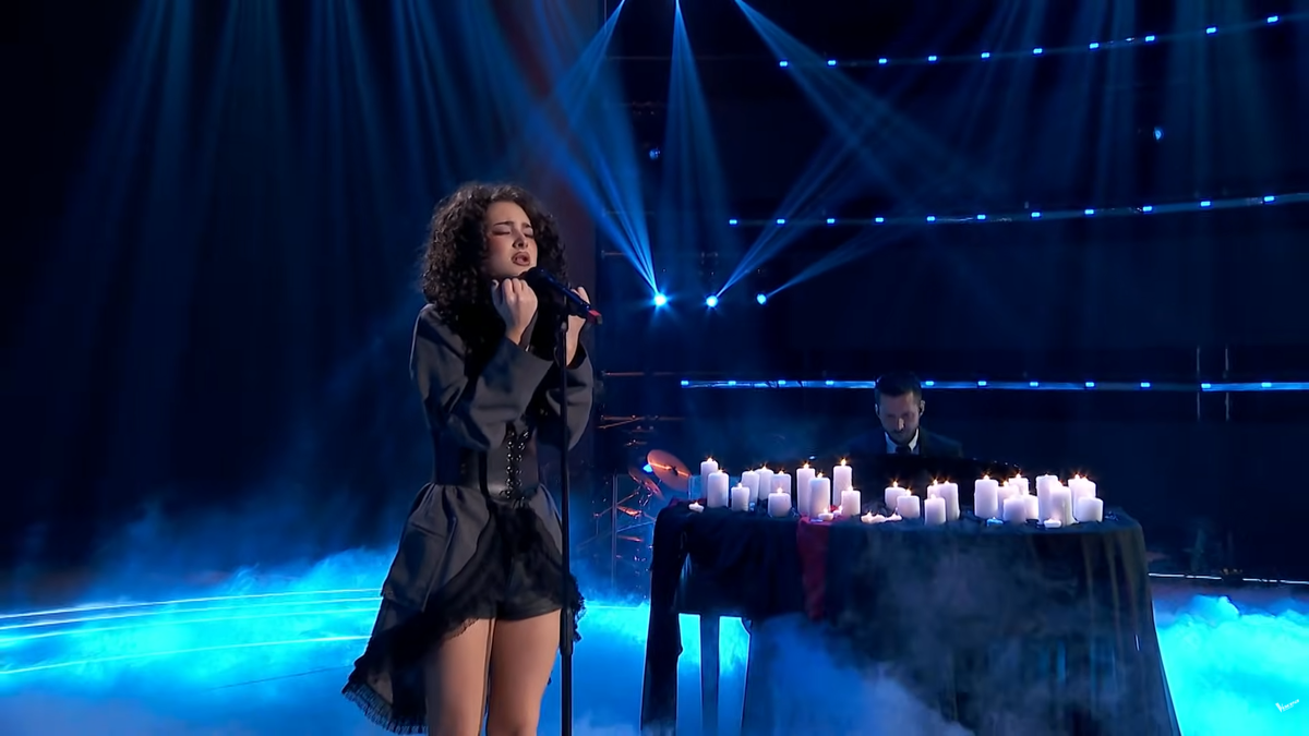 Eva Nicolescu, Vocea României