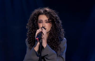 Fiica lui Andrei Nicolescu s-a calificat în finala „Vocea României” » Kopic și dinamoviștii au purtat-o spre victorie: „Și eu am votat-o!”