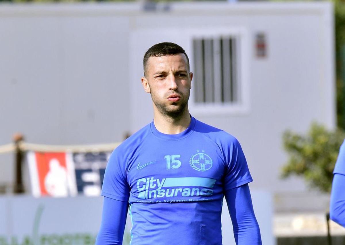 FCSB // FOTO + VIDEO EXCLUSIV Moruțan, moment de magie la antrenamentul de azi + Mihai Pintilii, din nou în rolul de antrenor-jucător